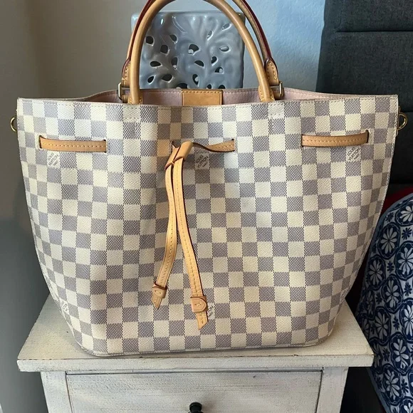 Original Girolata louis Vuitton Bag - Picture 1 of 6